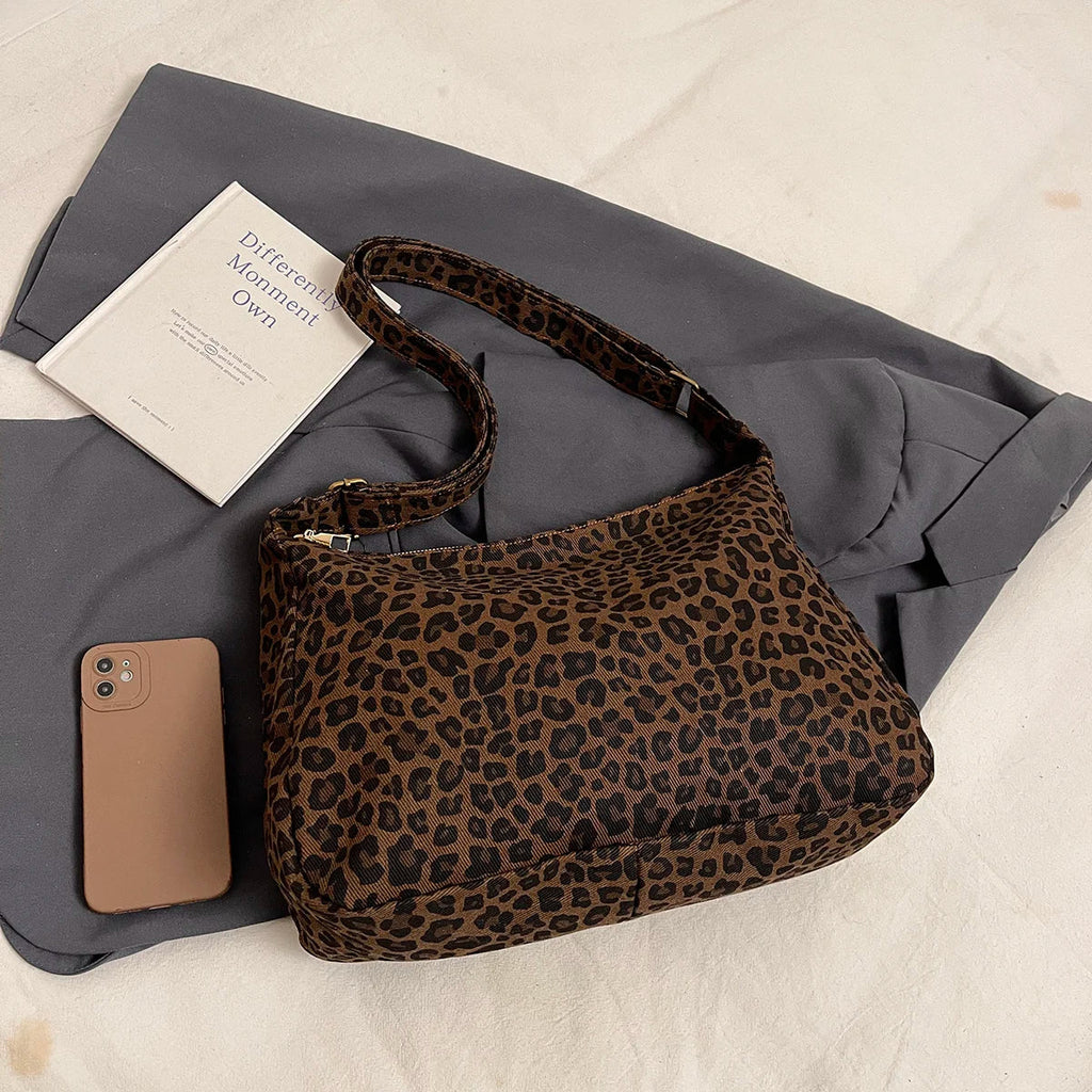 Bolso de hombro con estampado de leopardo